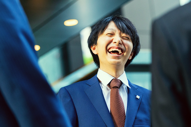 人事執行役員と新入社員による座談会の様子