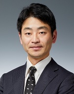シニアエコノミスト　渡辺 浩志